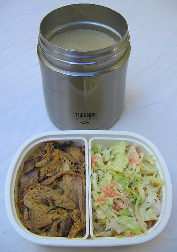 Soup and pulled pork lunch ãŠå¼å½“