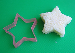 Using cookie cutter as onigiri mold #4