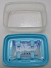 Chilled bento box with built-in gel pack