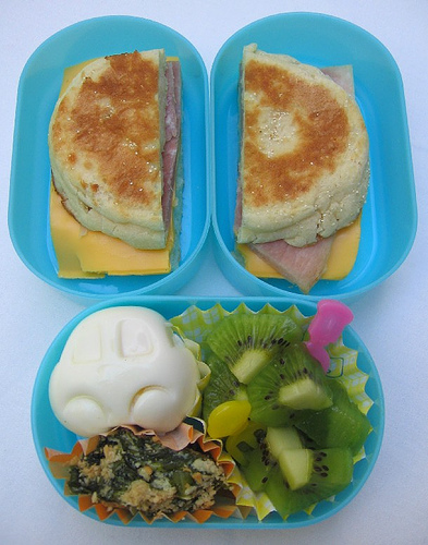 Muffin sandwich for toddler, + more accessories