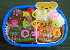 Antibacterial bento sheet in action