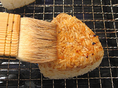 Making yaki onigiri #2 (grilled rice balls)