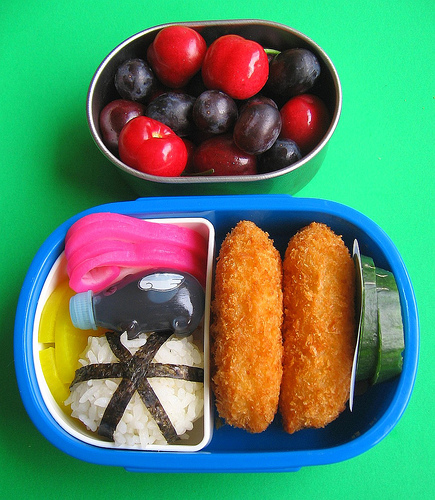 Croquette bento lunches and metal containers