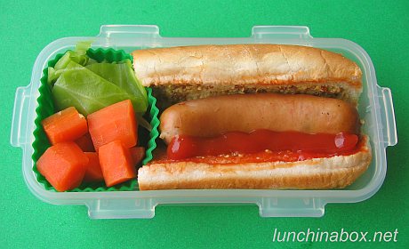 Mini hot dog bento lunch for preschooler