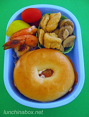 Bagel sandwich lunch for preschooler