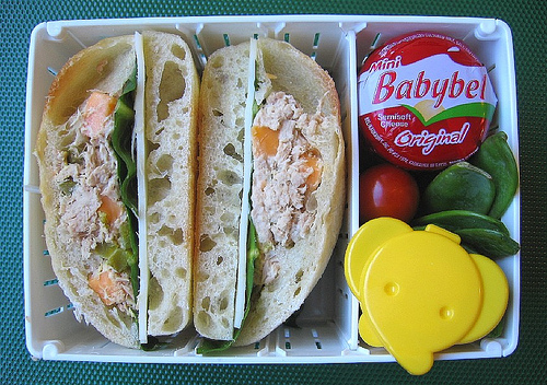 Disposable lunches for airplane