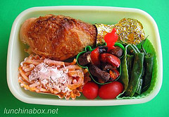 Chicken bento lunch for preschooler