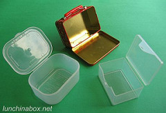 Lidded containers for the absentminded lunch-packer