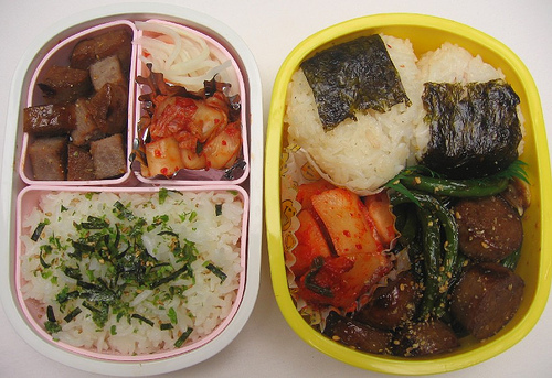 Korean bentos: mother and toddler